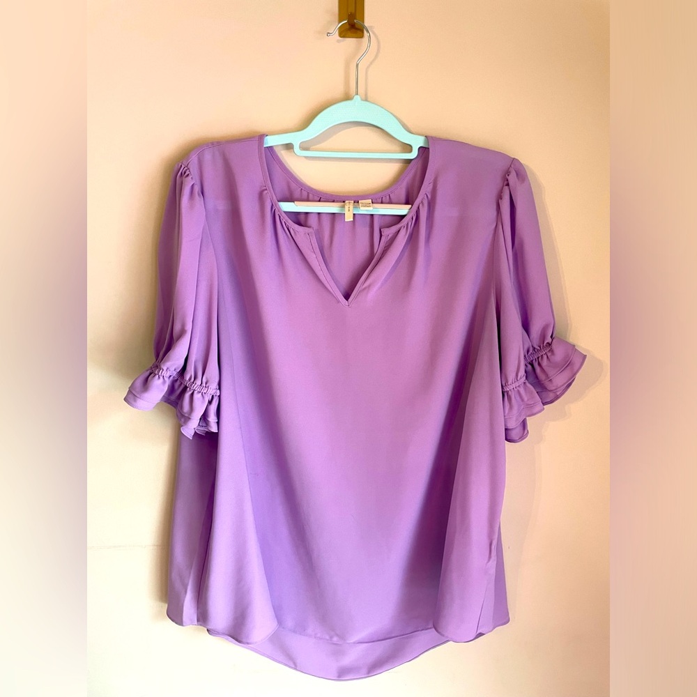 Size 18/20 (2X) Cato brand lavender blouse